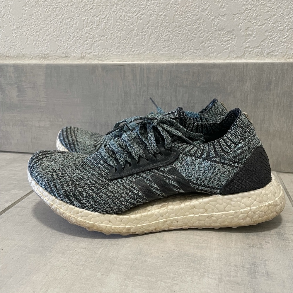 Adidas Boost Parleys - Picture 3 of 4